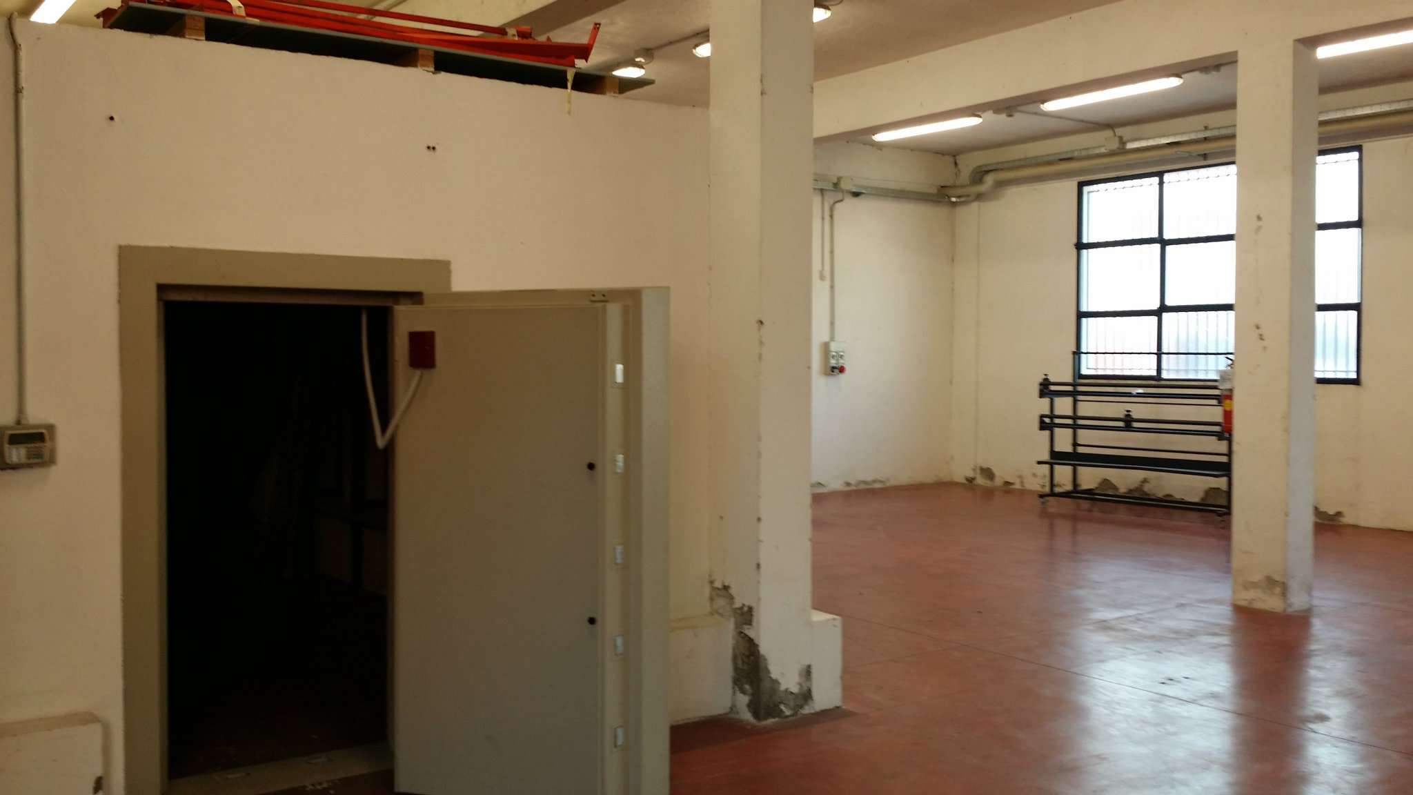 Capannoni (Tutti) MILANO affitto  CERTOSA Venezia Giulia STUDIO FUSATO SAS