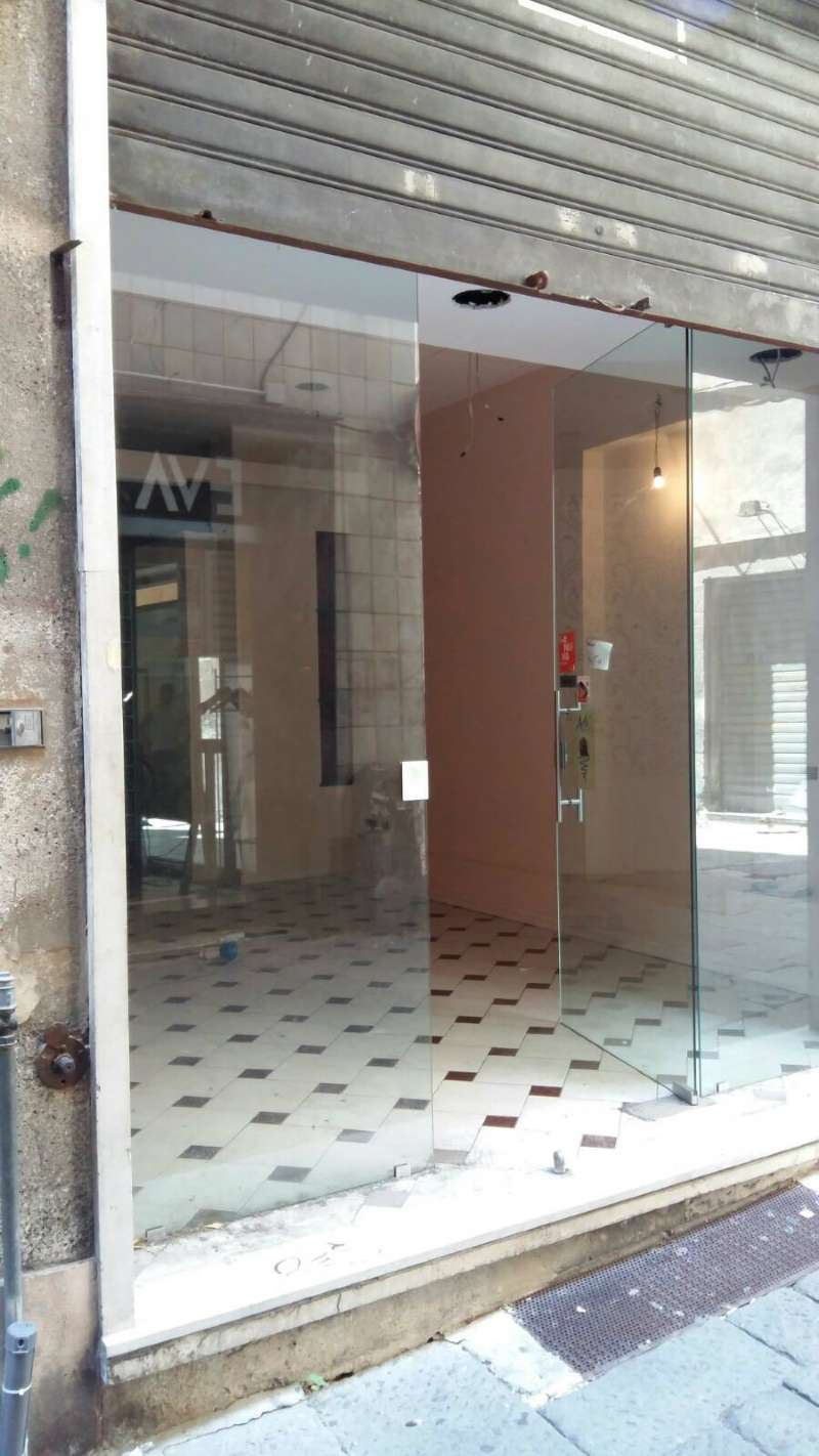 Negozio - Loc.Com. GENOVA vendita  CENTRO STORICO san matteo Genova negozi
