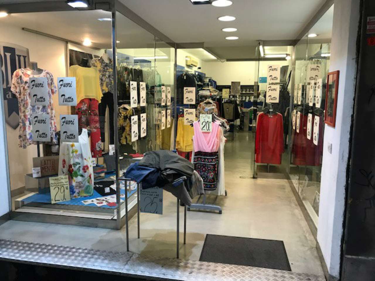 Negozio - Loc.Com. GENOVA affitto  CENTRO STORICO della casana Genova negozi