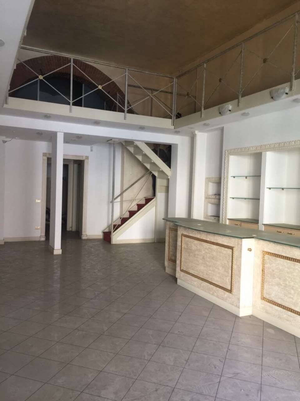 Negozio - Loc.Com. LUCCA affitto  ARANCIO  Casasì Immobiliare