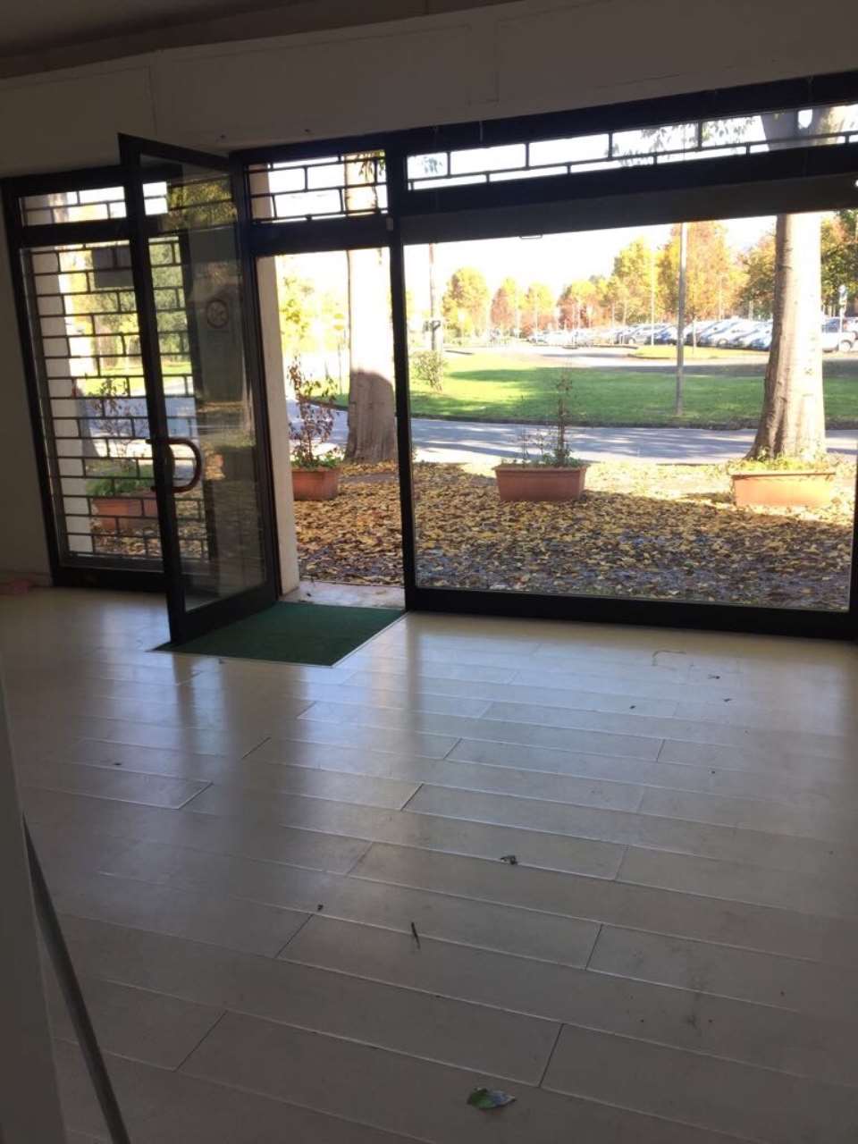 Negozio - Loc.Com. LUCCA affitto  ARANCIO  Casasì Immobiliare