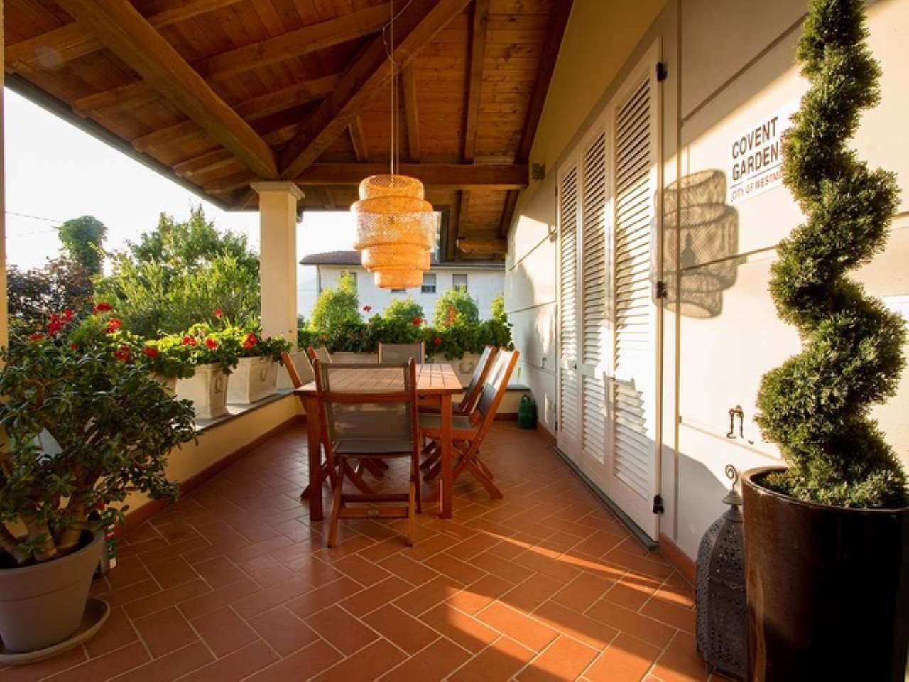 Villa Unifamiliare - Indipendente CAMAIORE vendita    Casasì Immobiliare