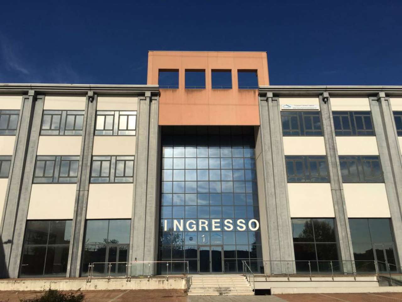  verona affitto quart:  lombarda-prefabbricati