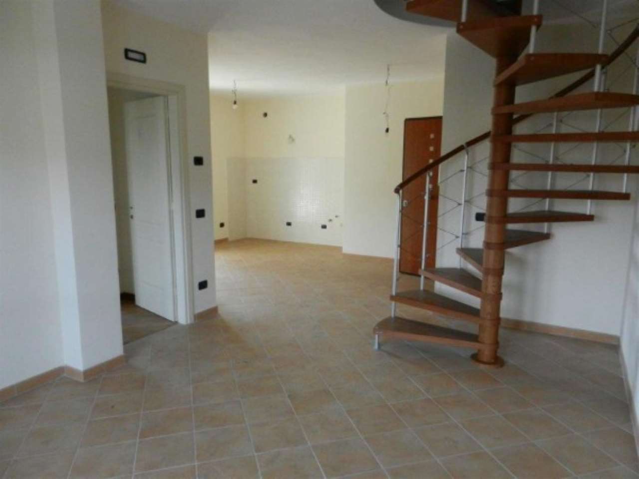  carrara vendita quart:  agenzia immobiliare tania