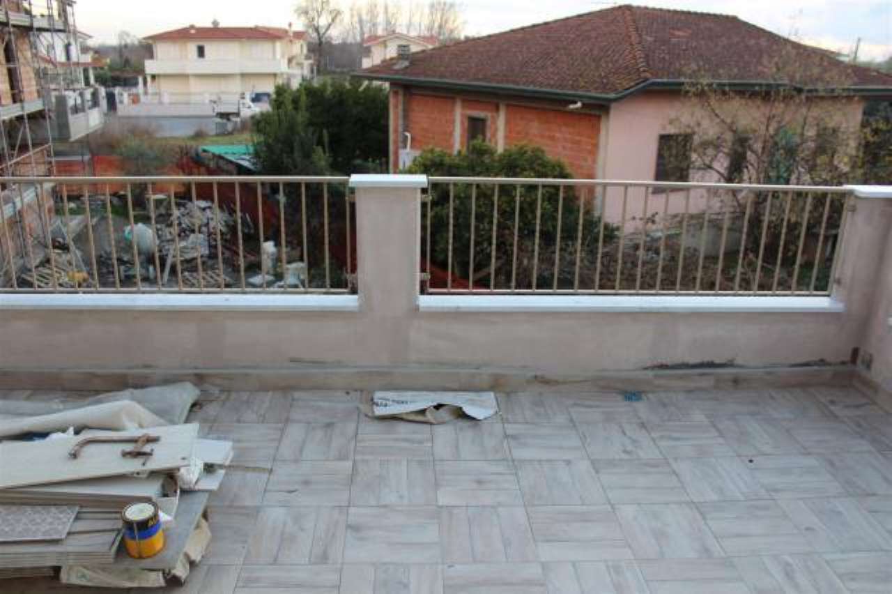 Villa Unifamiliare - Indipendente MONTIGNOSO vendita   Renella AGENZIA IMMOBILIARE TANIA
