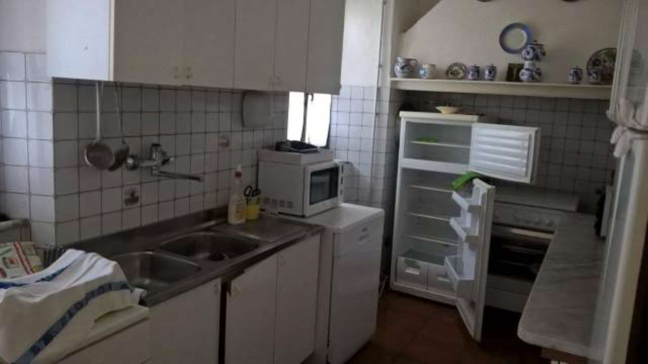 Villa Unifamiliare - Indipendente MONTIGNOSO vendita   roma 23 AGENZIA IMMOBILIARE TANIA