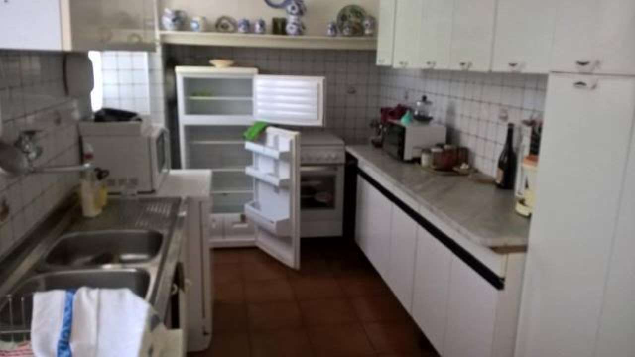 Villa Unifamiliare - Indipendente MONTIGNOSO vendita   roma 23 AGENZIA IMMOBILIARE TANIA