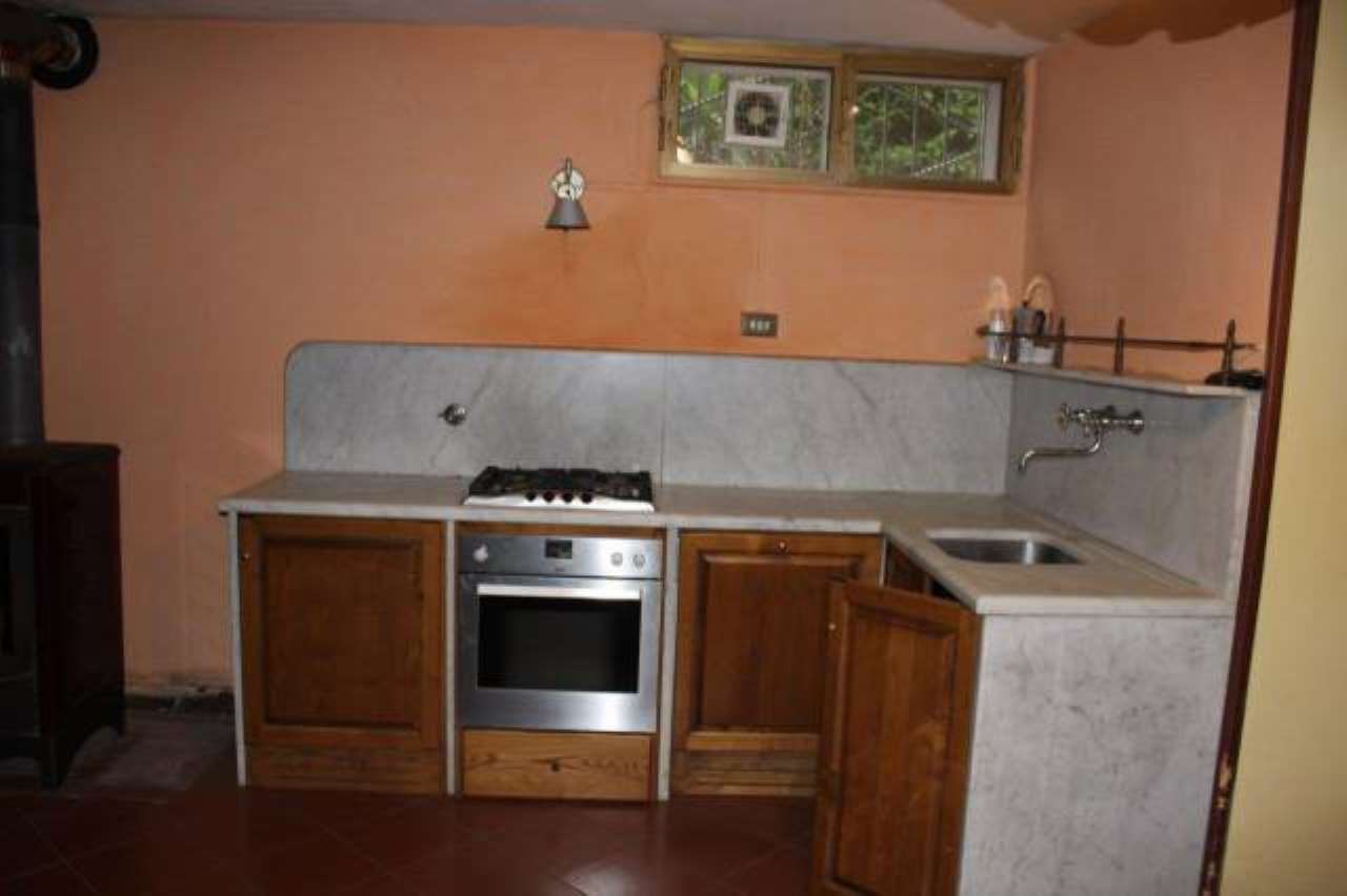 Villa CARRARA vendita   Giovanni Pascoli AGENZIA IMMOBILIARE TANIA