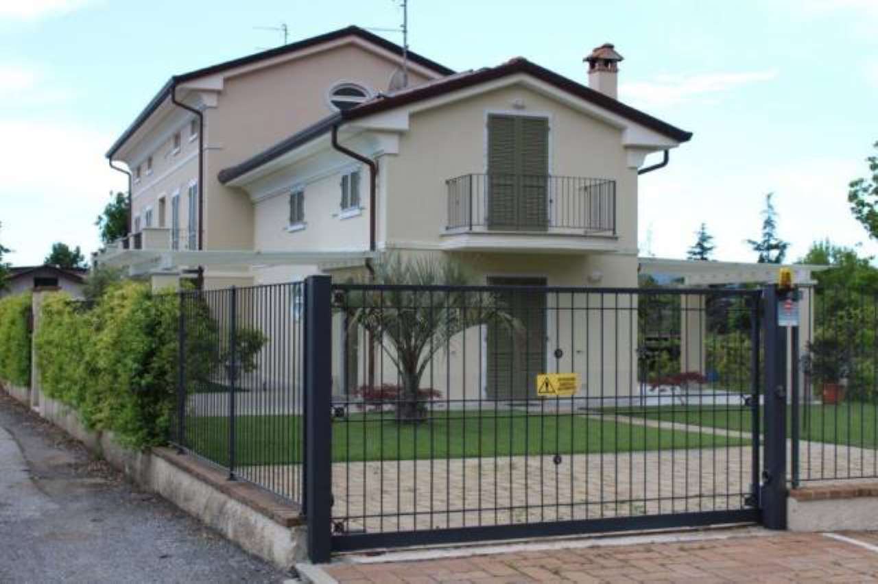 Appartamento CARRARA vendita   Pelucara AGENZIA IMMOBILIARE TANIA