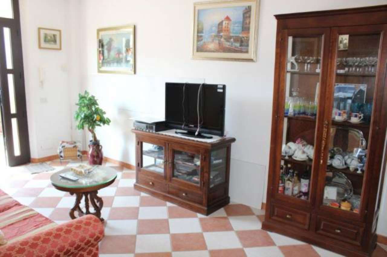  carrara vendita quart:  agenzia immobiliare tania