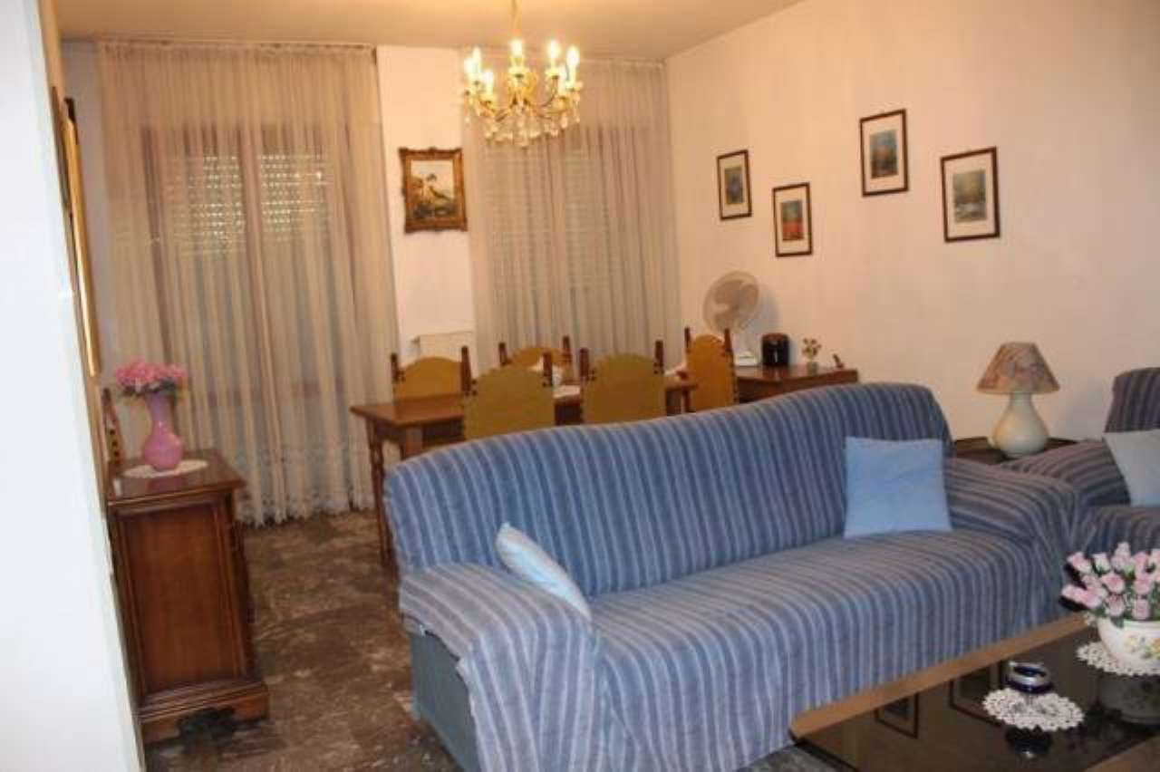 Appartamento CARRARA vendita   Galileo Galilei AGENZIA IMMOBILIARE TANIA