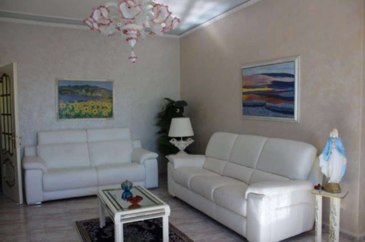 Villa Unifamiliare - Indipendente CASTELNUOVO MAGRA vendita   Aurelia AGENZIA IMMOBILIARE TANIA