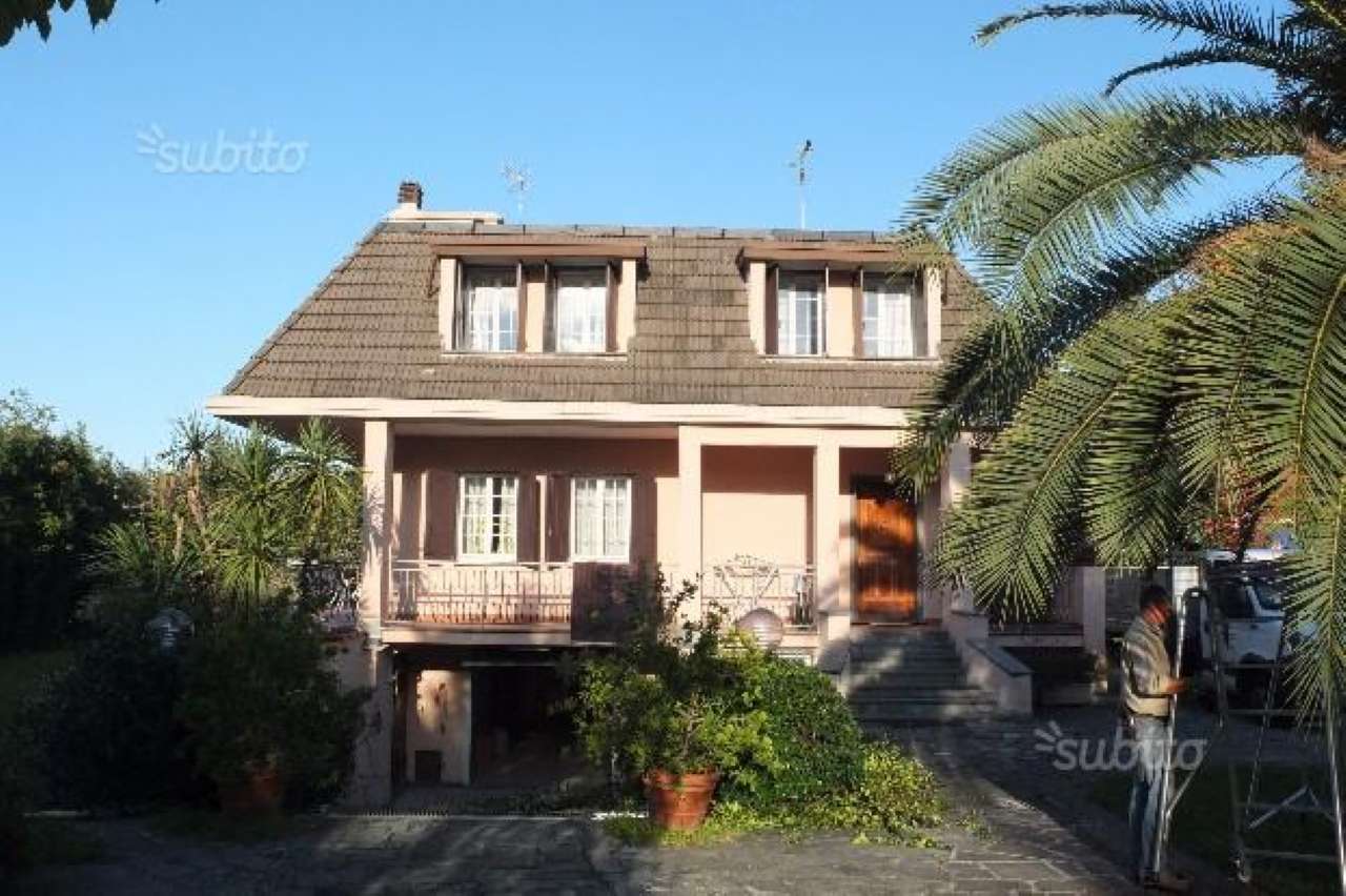 Villa Unifamiliare - Indipendente CARRARA vendita   viale xx settembre AGENZIA IMMOBILIARE TANIA