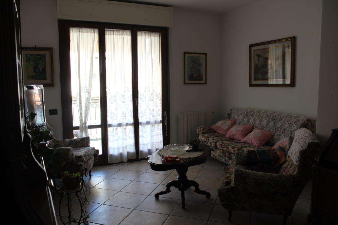  carrara vendita quart:  agenzia immobiliare tania