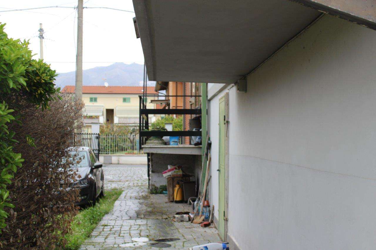 Villa Unifamiliare - Indipendente CARRARA vendita   farini AGENZIA IMMOBILIARE TANIA