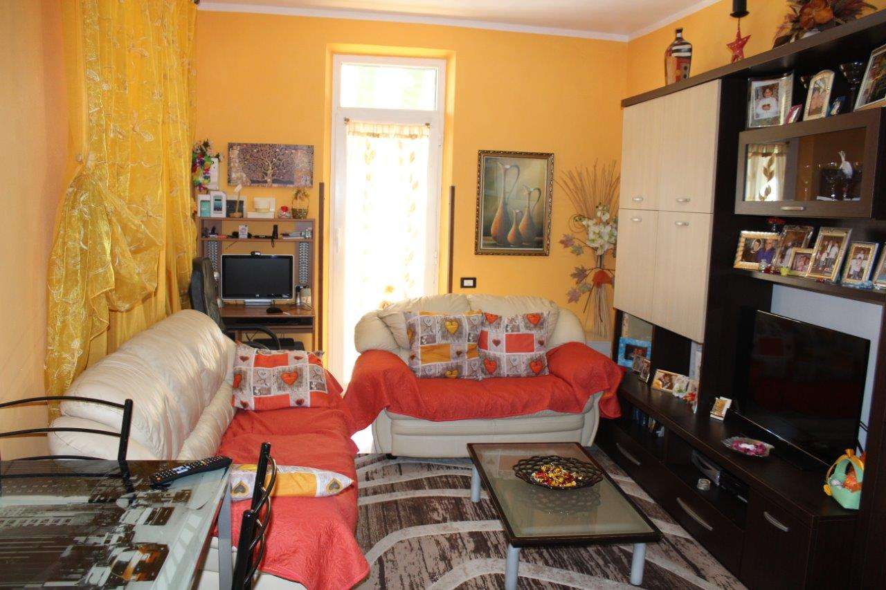  carrara vendita quart:  agenzia immobiliare tania