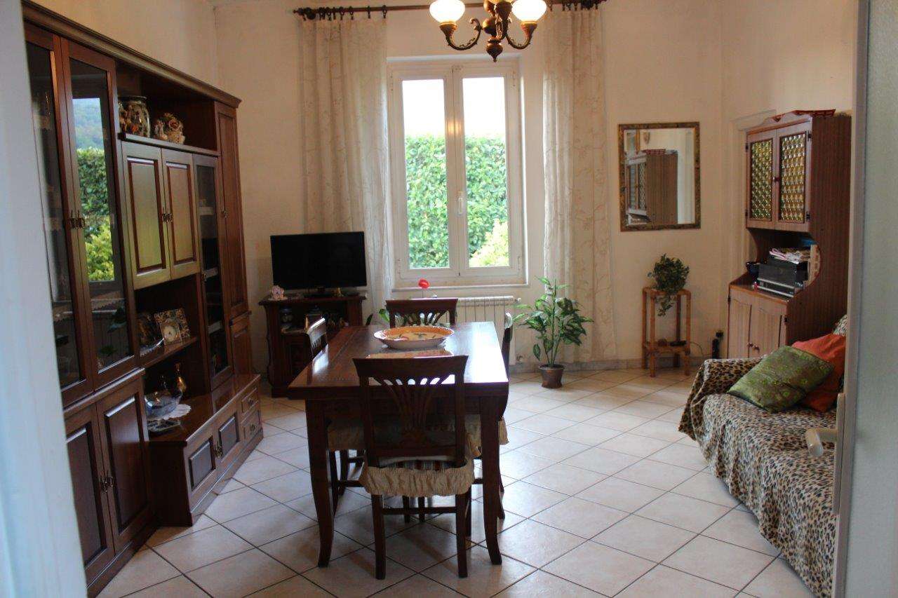 Villa Unifamiliare - Indipendente CARRARA vendita   provnciale avenza sarzana AGENZIA IMMOBILIARE TANIA