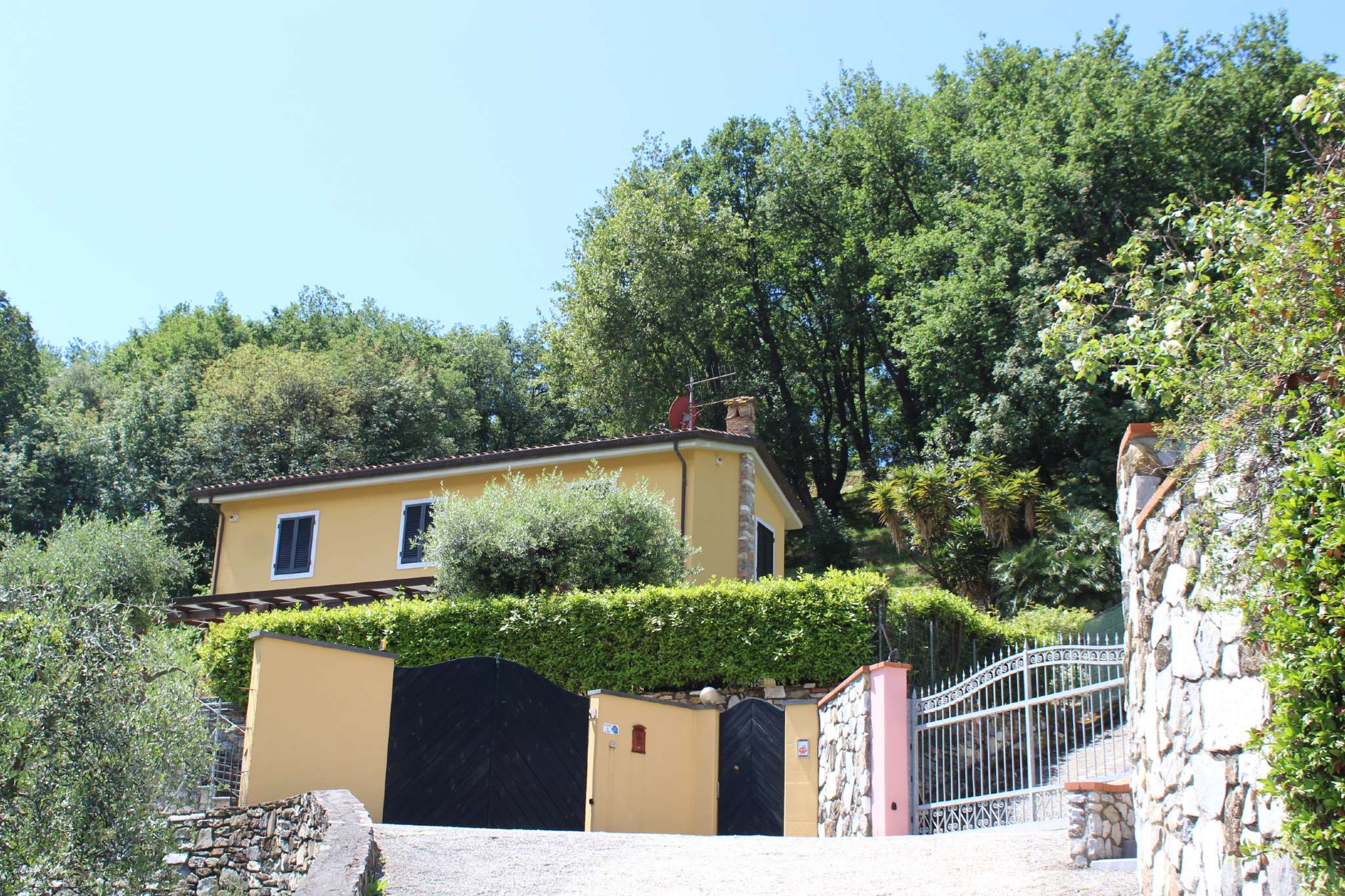  carrara vendita quart:  agenzia-immobiliare-tania