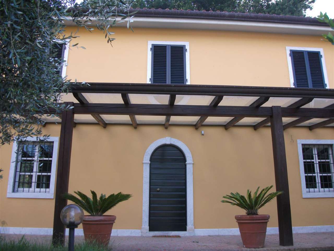 Villa CARRARA vendita   Bonascola AGENZIA IMMOBILIARE TANIA