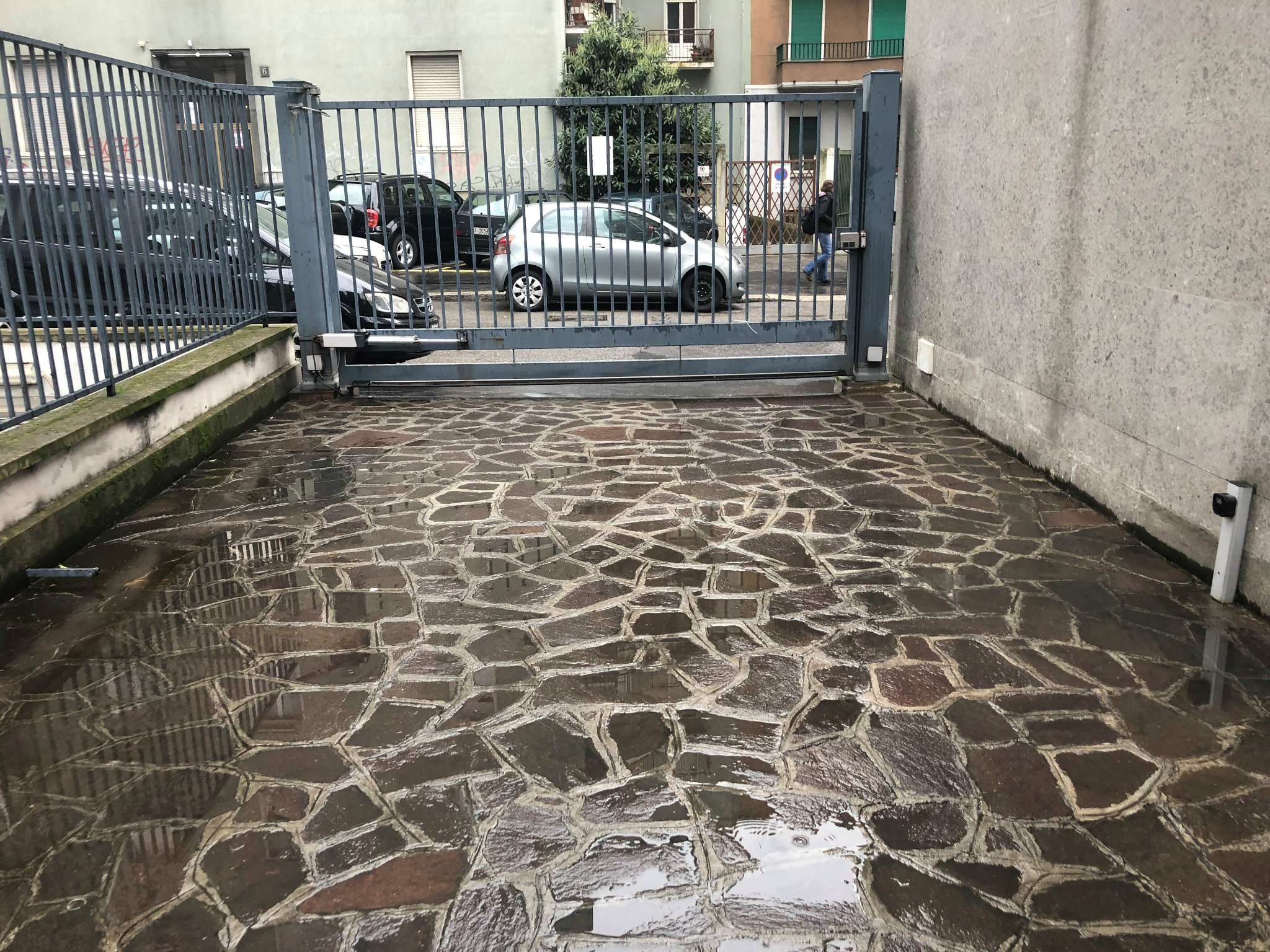 Box auto - Posto auto MILANO vendita  BICOCCA  greco immobili sas