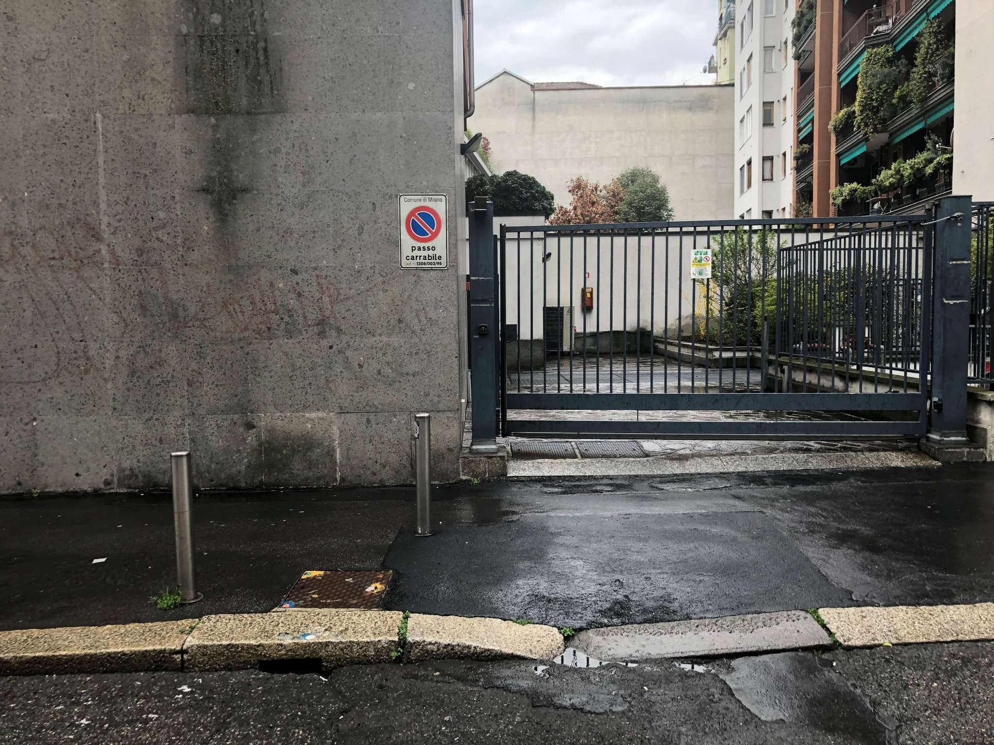 Box auto - Posto auto MILANO vendita  BICOCCA  greco immobili sas