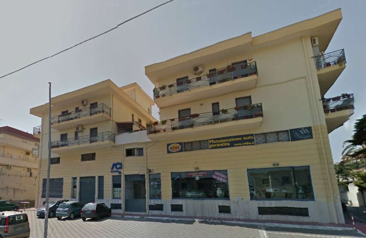 Negozio - Loc.Com. CATANZARO affitto   Crotone Studio Immobiliare Putrone