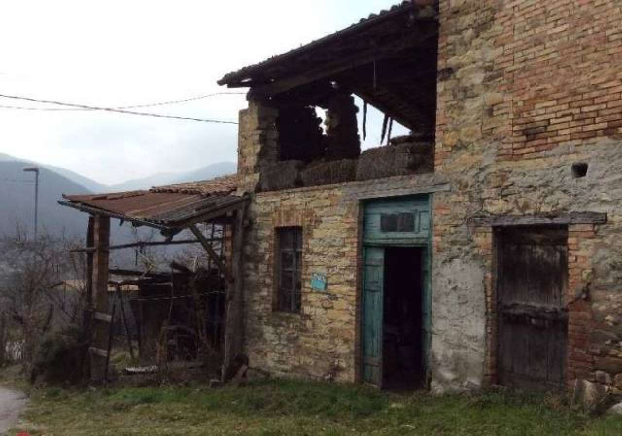 Rustico - Cascina VERNASCA vendita   Vernasca ARDA CASE S.R.L.