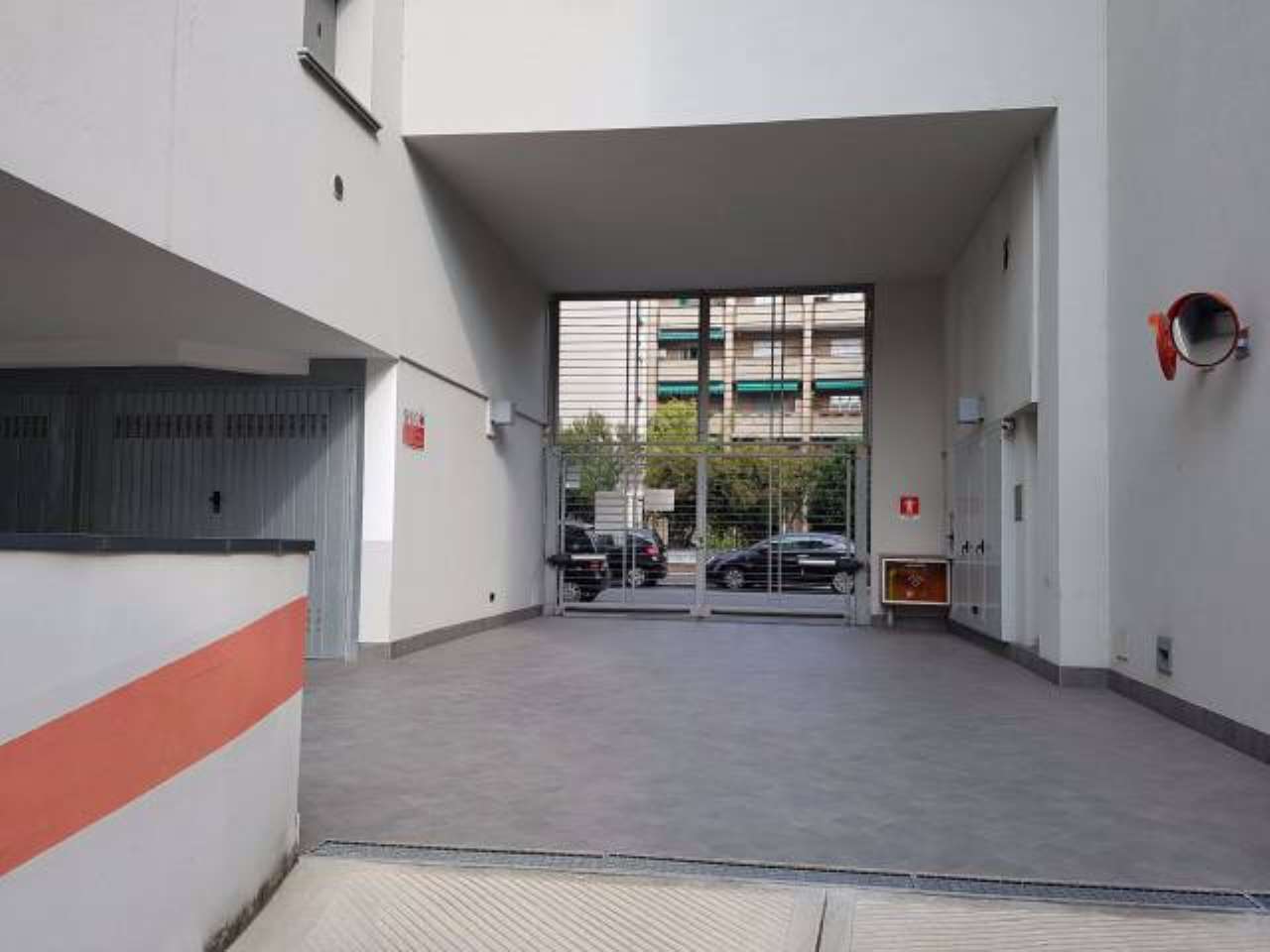 Box auto - Posto auto MILANO affitto  BOCCONI  Foreman Properties