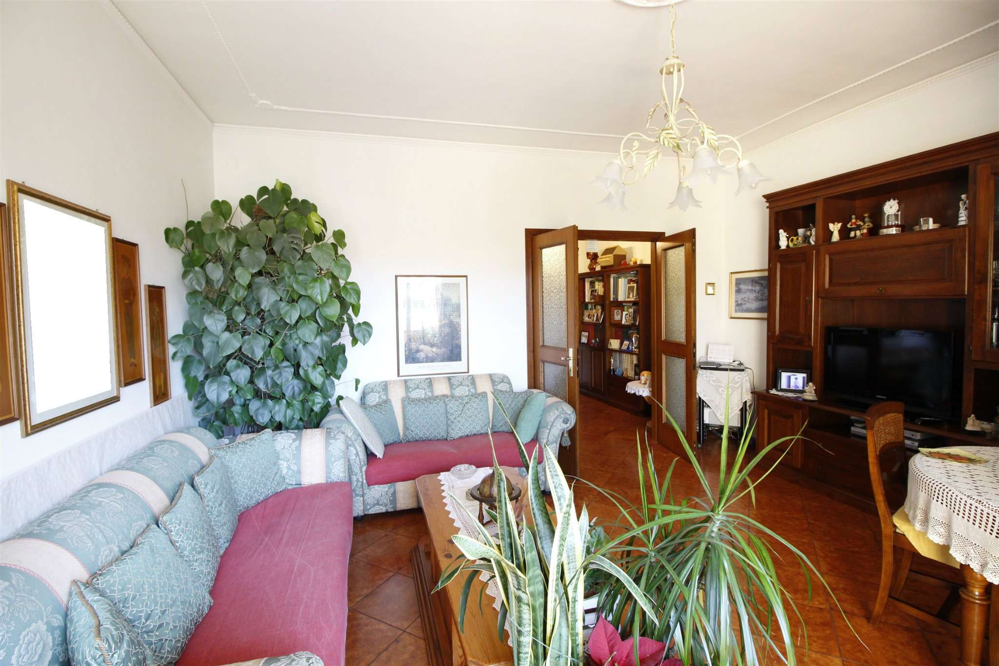 Appartamento LUCCA vendita  BORGO GIANNOTTI via Jacopo della quercia Catelli Immobiliare