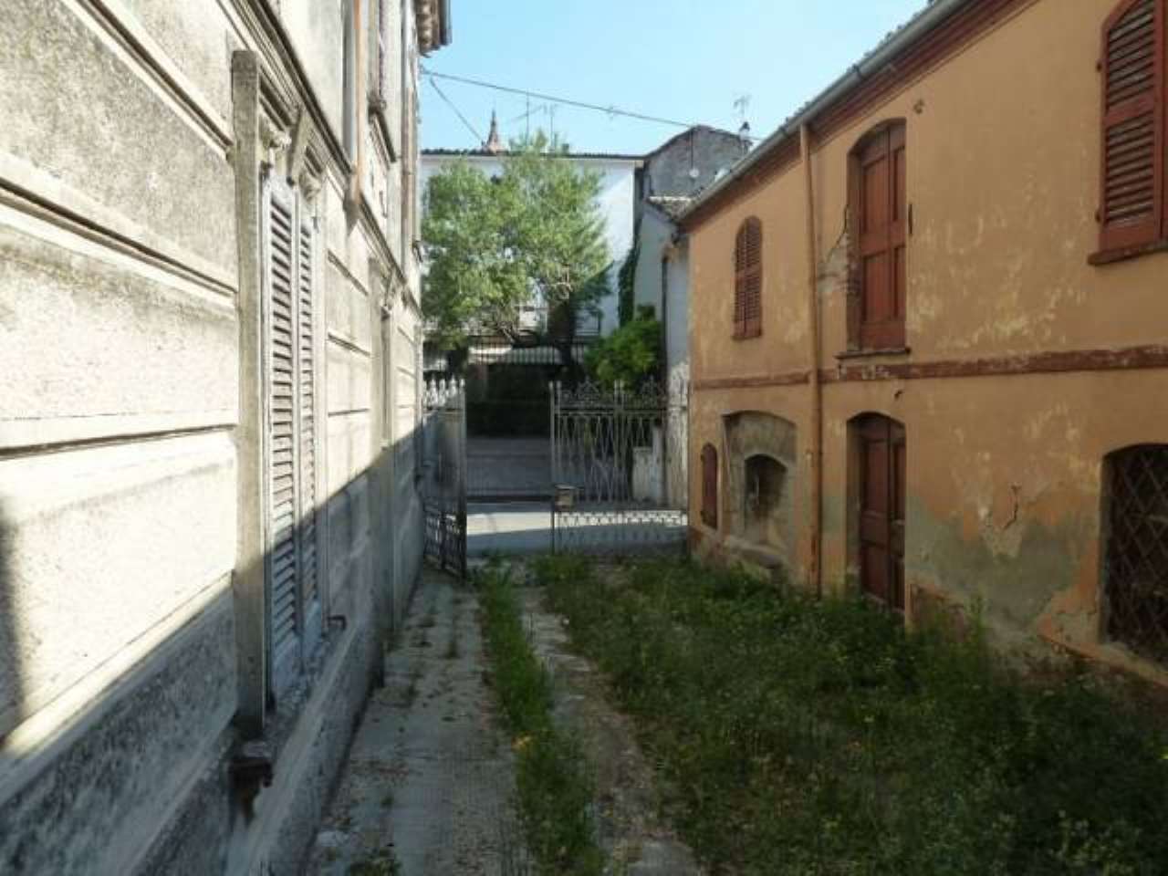 Appartamento ZIANO PIACENTINO vendita   Ziano Floriani e Capra Snc Studio Immobiliare