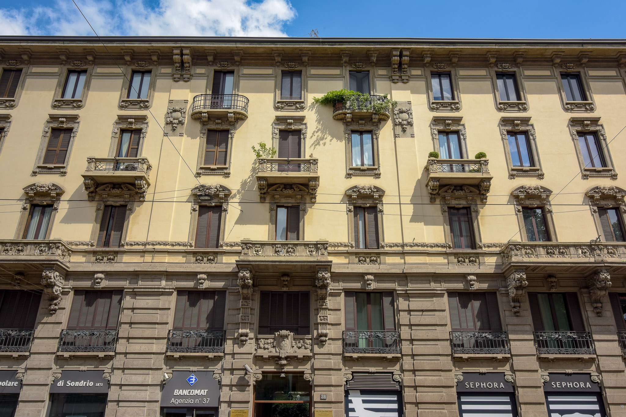  milano vendita quart: de angeli remax star