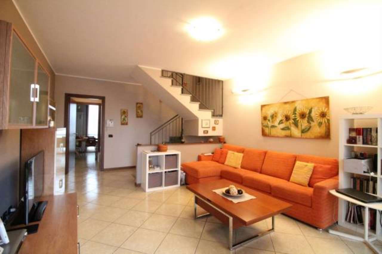 Villa Affiancata - Schiera BUSNAGO vendita   Europa Vendocasa Soluzioni immobiliari S.r.l.