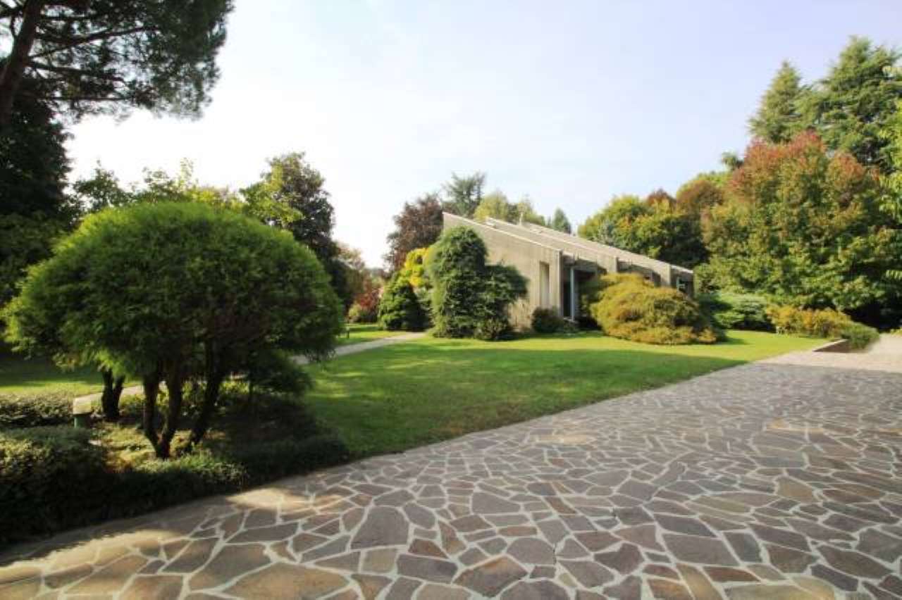 Villa MONZA vendita  PARCO al Parco Vendocasa Soluzioni immobiliari S.r.l.