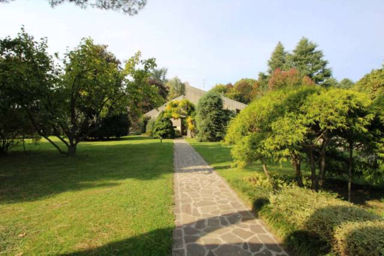 Villa MONZA vendita  PARCO al Parco Vendocasa Soluzioni immobiliari S.r.l.