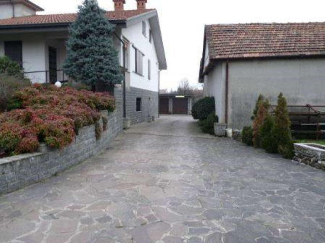 Villa BUSNAGO vendita   Italia Vendocasa Soluzioni immobiliari S.r.l.