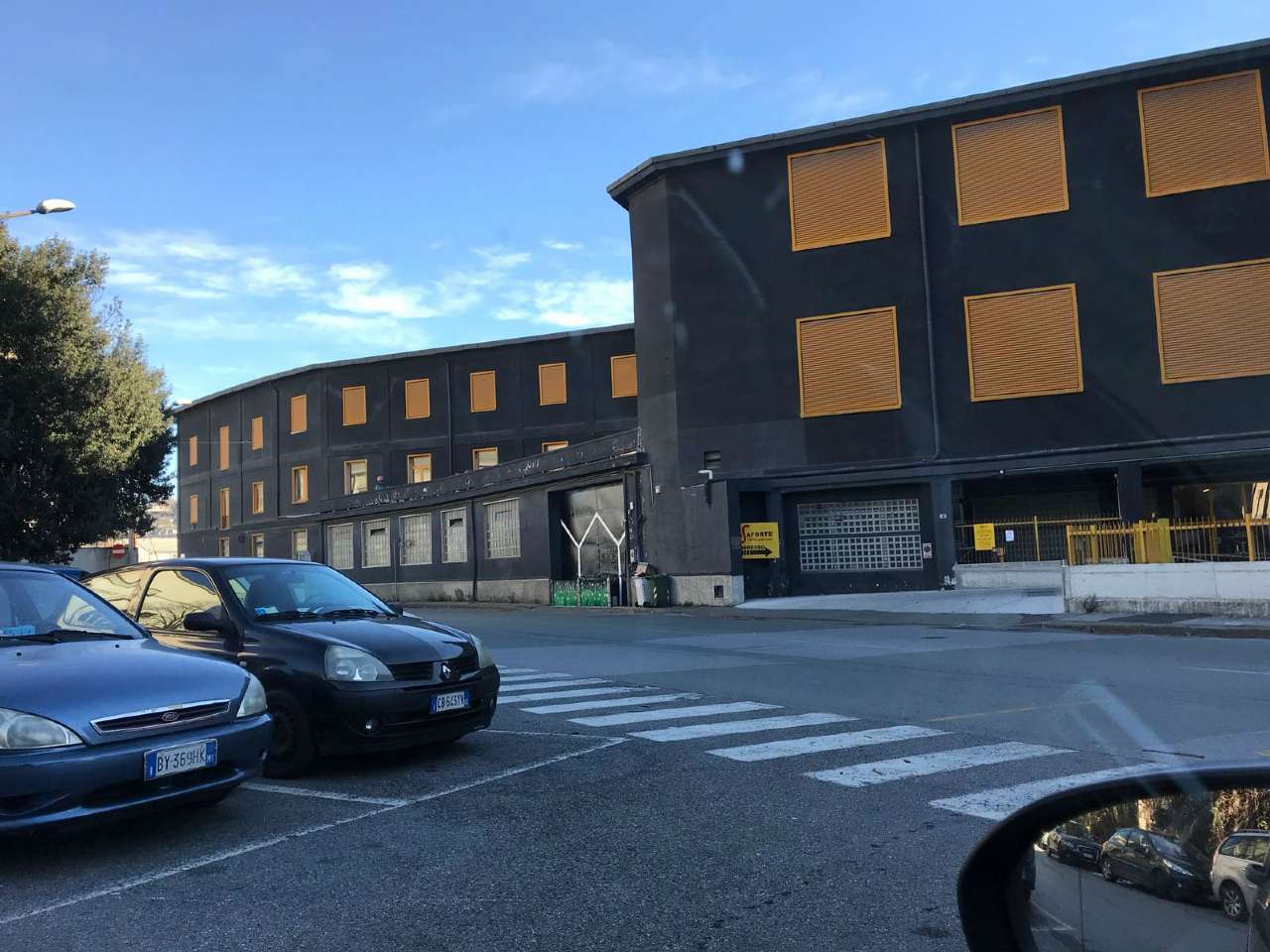  genova vendita quart: coronata fin-business