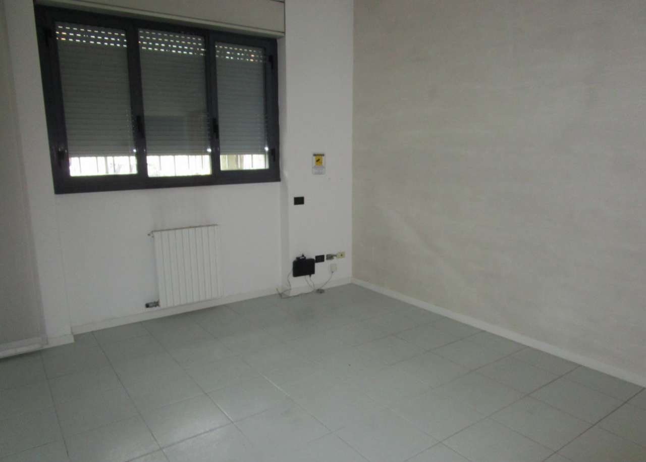 Ufficio - Loc.Com. MILANO affitto  BARONA Primaticcio Toscano Bande Nere