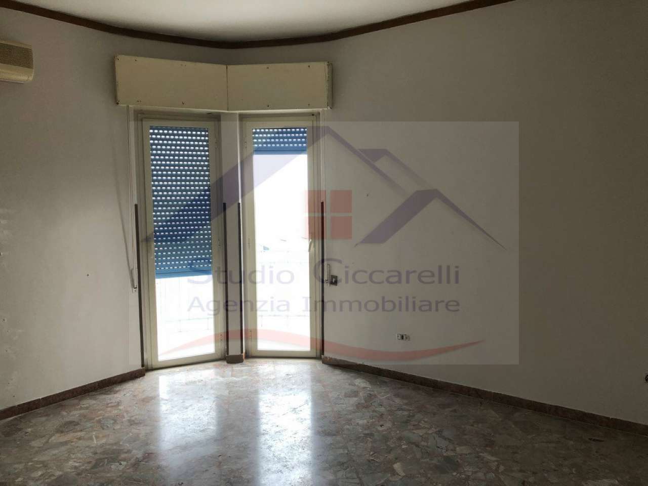  giugliano in campania vendita quart:  studio ciccarelli agenzia immobiliare