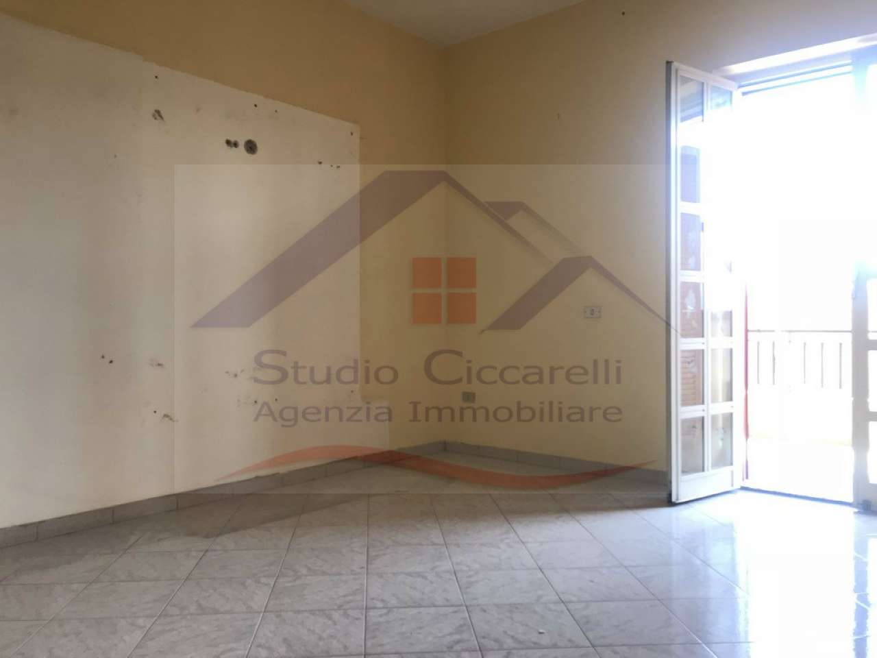  giugliano-in-campania affitto quart:  studio-ciccarelli-agenzia-immobiliare