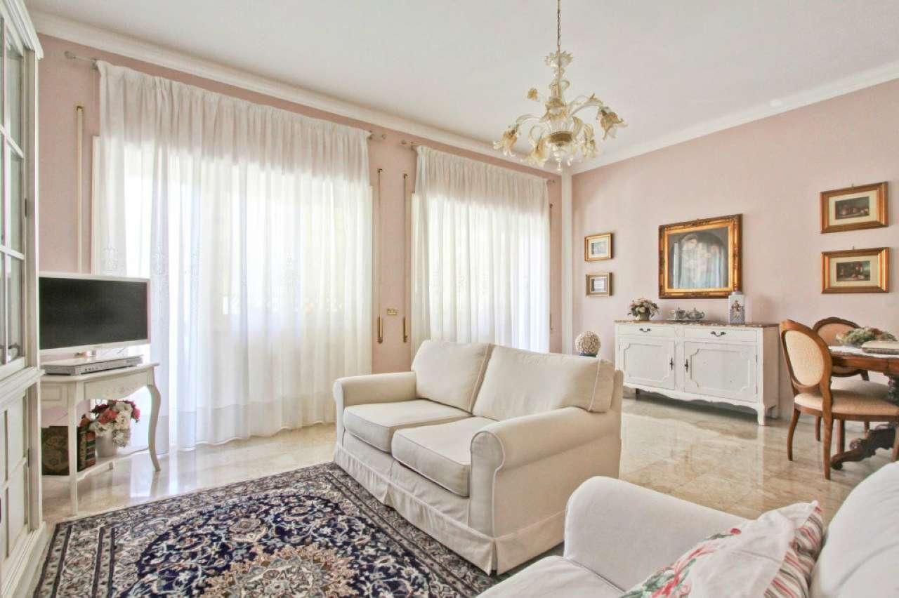 Appartamento ROMA vendita  Cassia flaminia lubriano Gruppo FISM Consulenti Immobiliari