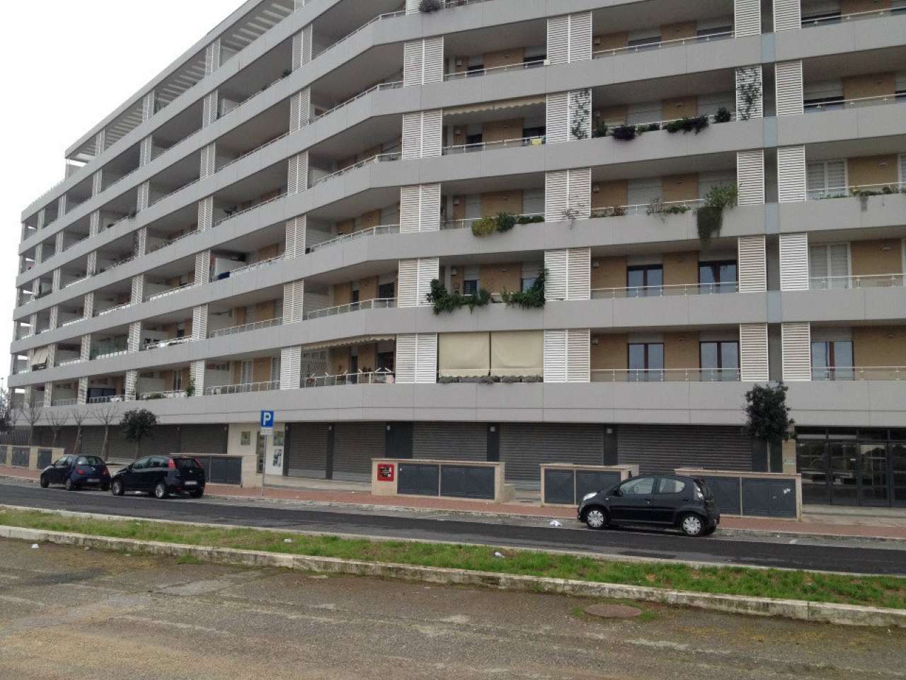 Negozio - Loc.Com. ROMA affitto  LAURENTINA leonida tonelli Gruppo FISM Consulenti Immobiliari
