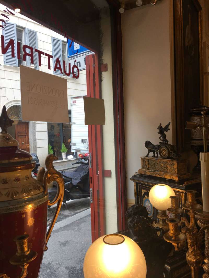 Negozio - Loc.Com. ROMA vendita  Centro storico dei banchi vecchi Frimm