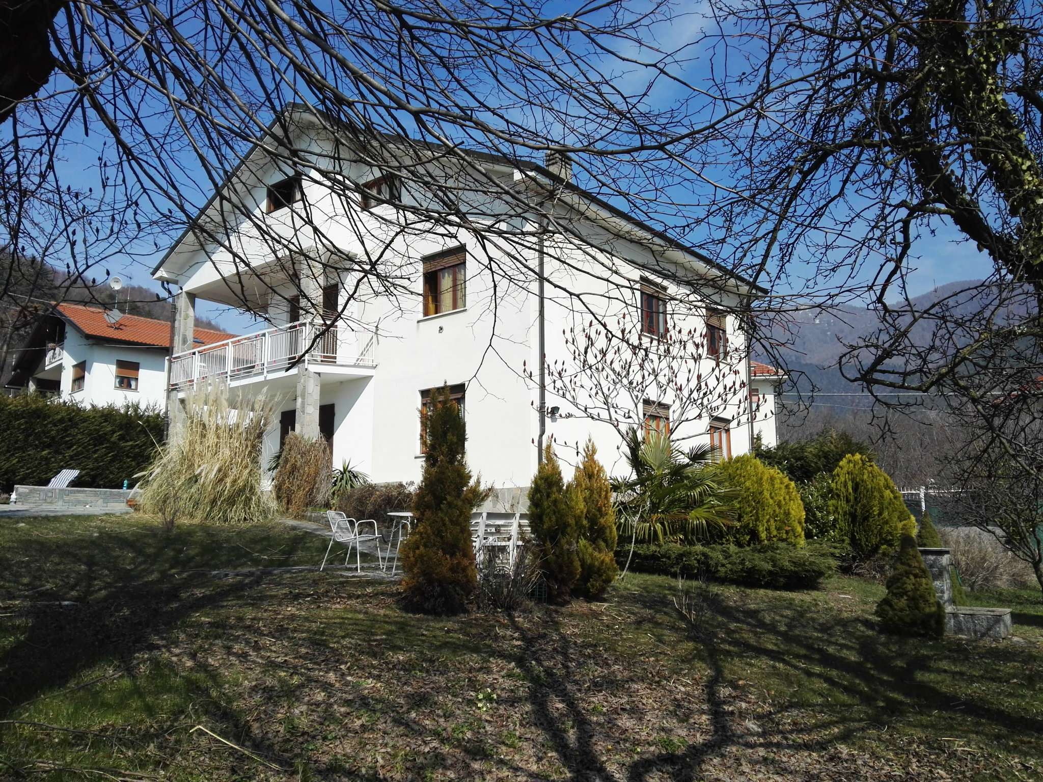 Villa Bifamiliare RUBIANA vendita   Magò RE/MAX Deluxe - Rivoli   -  Domus Aurea Sas