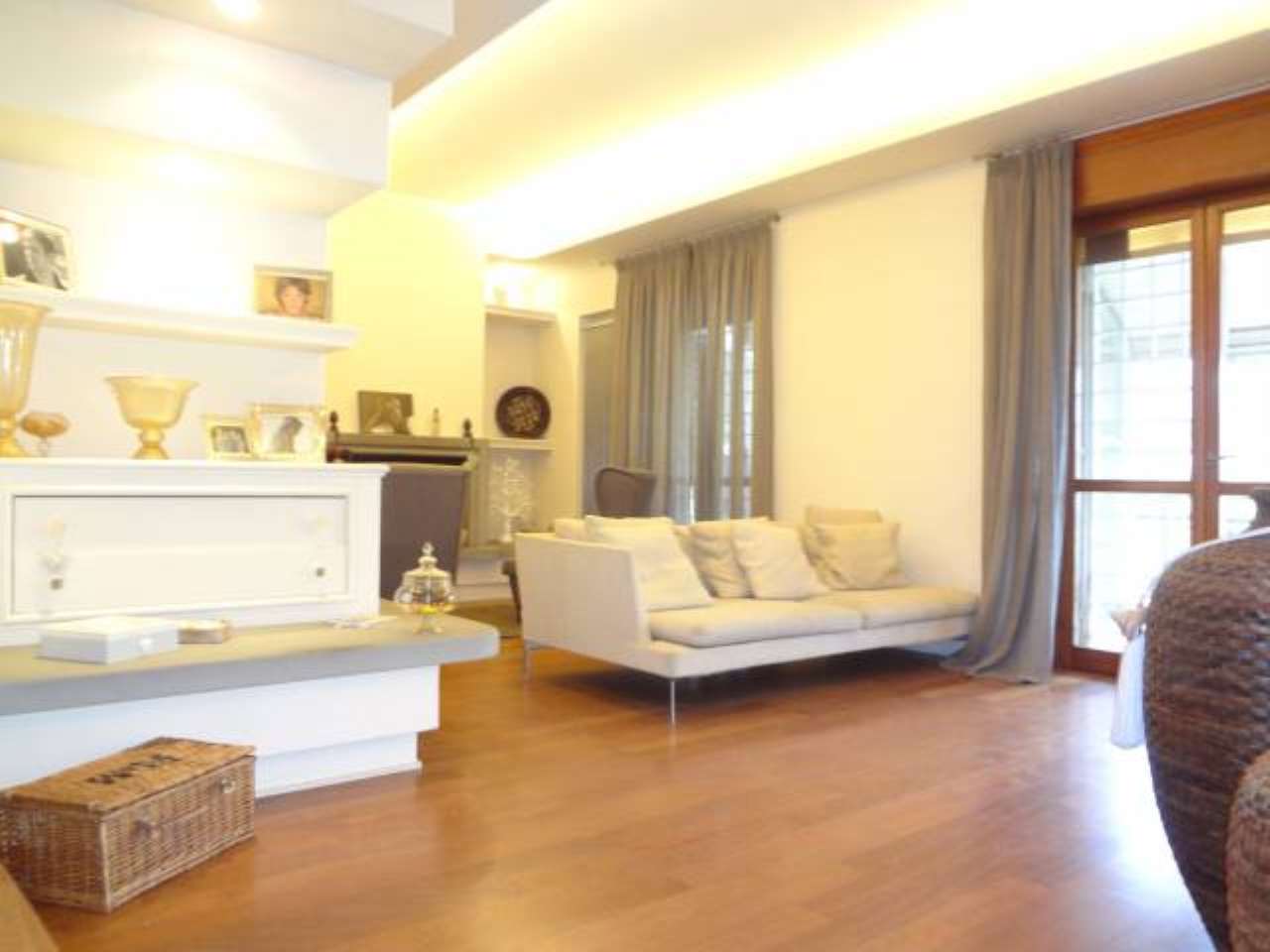 Appartamento ROMA vendita  ACILIA Renato Rascel Case Piu Studio Immobiliare