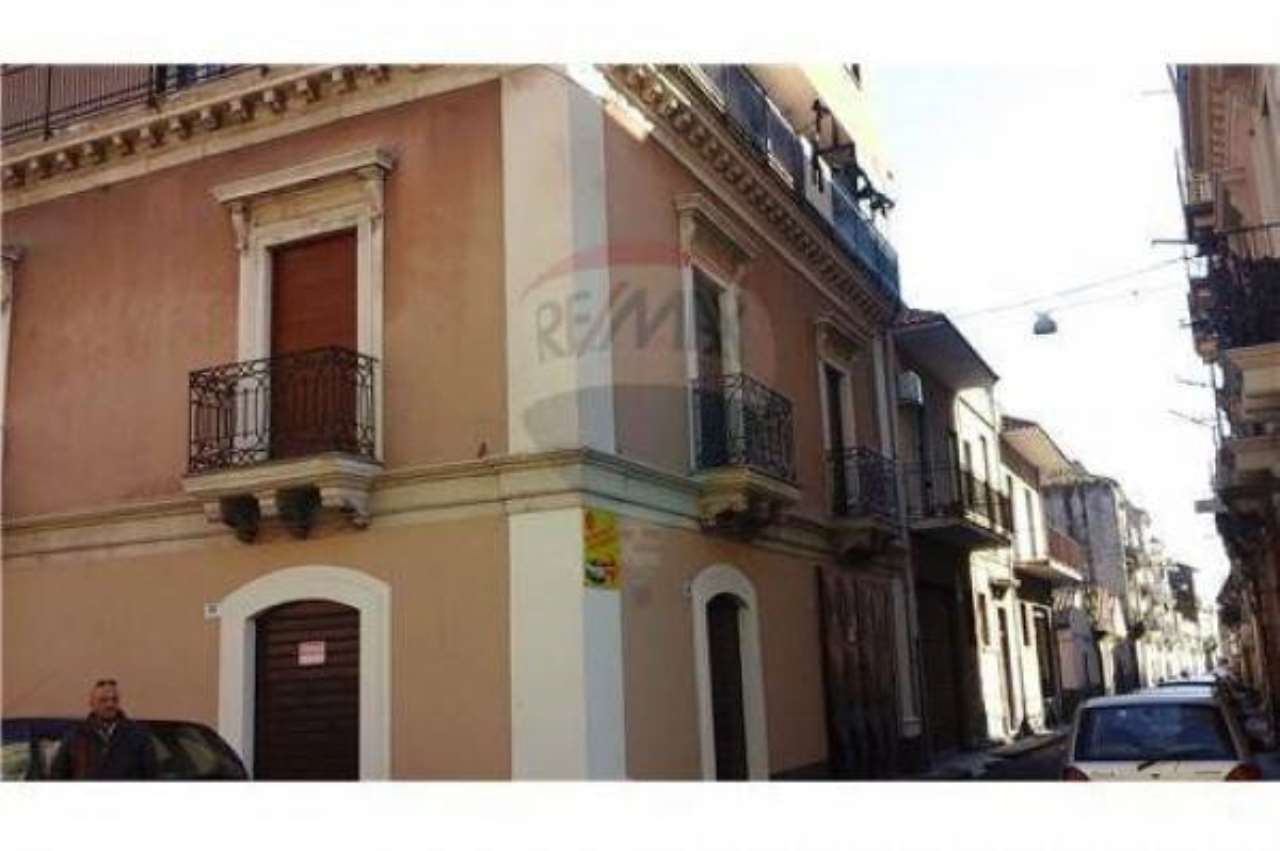 Negozio - Loc.Com. CATANIA vendita  CENTRO STORICO Vittorio Emanuele,, 563 RE/MAX Platinum