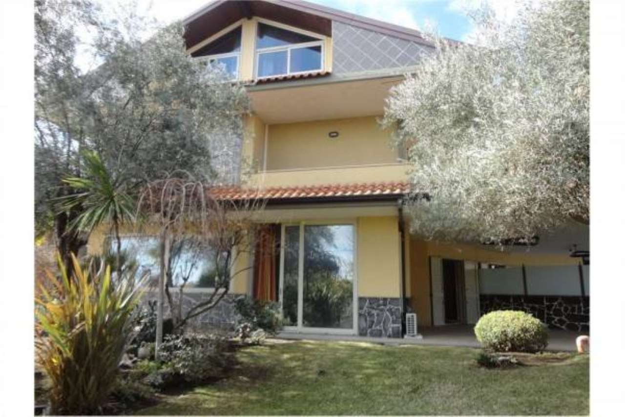  san-pietro-clarenza vendita quart:  re-max-platinum