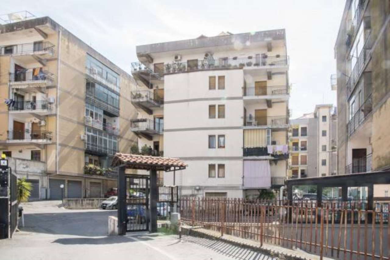  gravina-di-catania vendita quart:  re-max-platinum