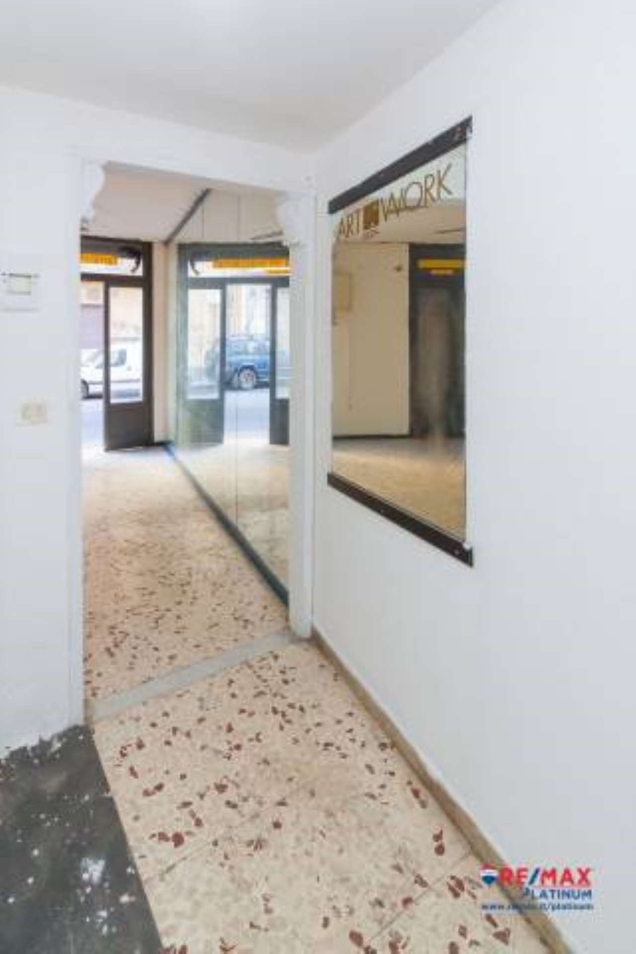 Negozio - Loc.Com. CATANIA vendita  BORGO-SANZIO San Nicolò al Borgo, 55 RE/MAX Platinum