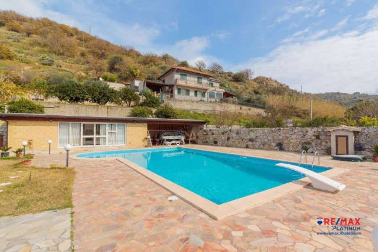  giardini-naxos vendita quart:  re/max platinum