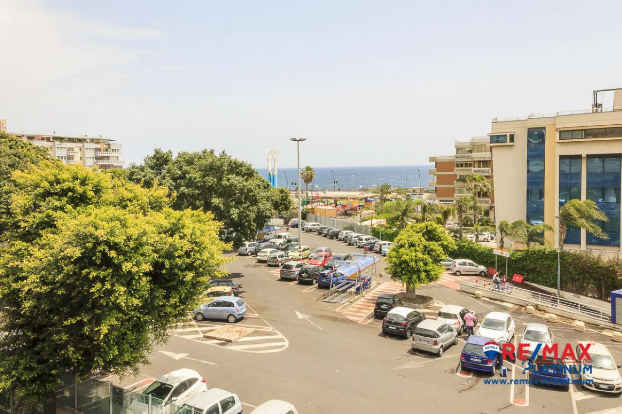 Appartamento CATANIA vendita  OGNINA-PICANELLO via del rotolo RE/MAX Platinum